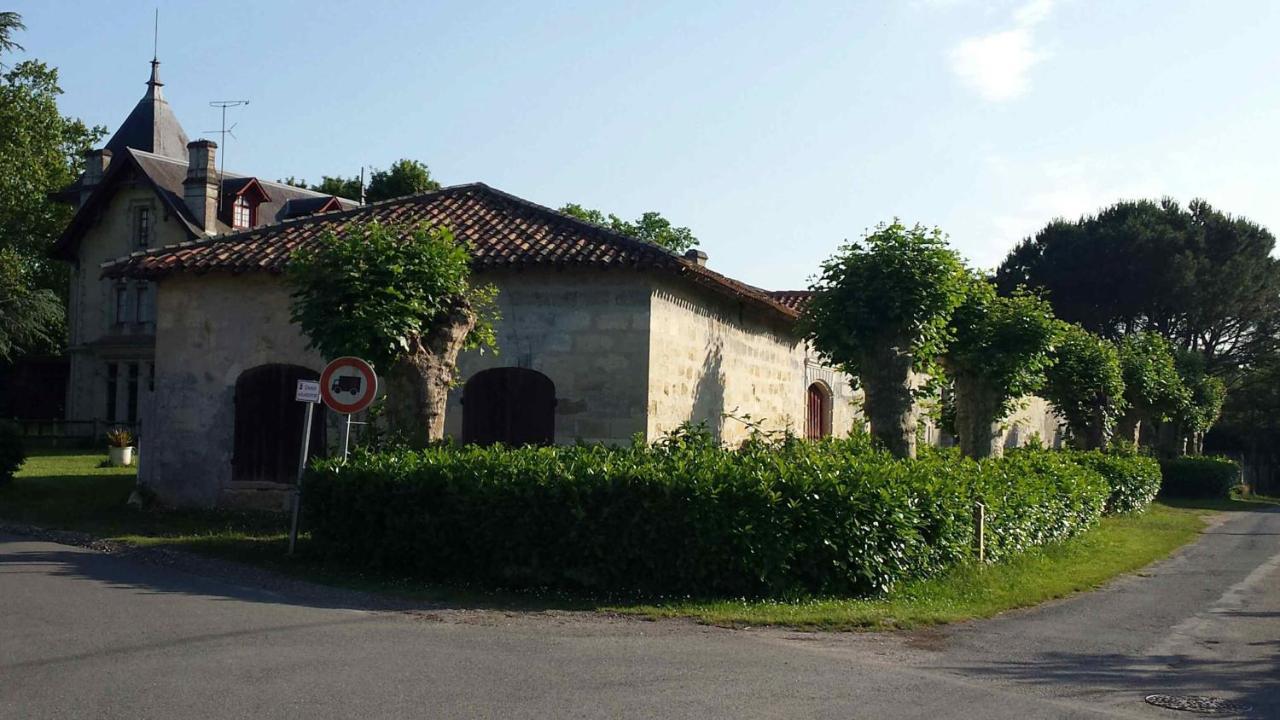 Chateau Rosemont - Grande Maison Familiale Campagne Dans Le Medoc Avec Piscine Et Tennis A 15 Mn Bordeaux Labarde Exterior foto